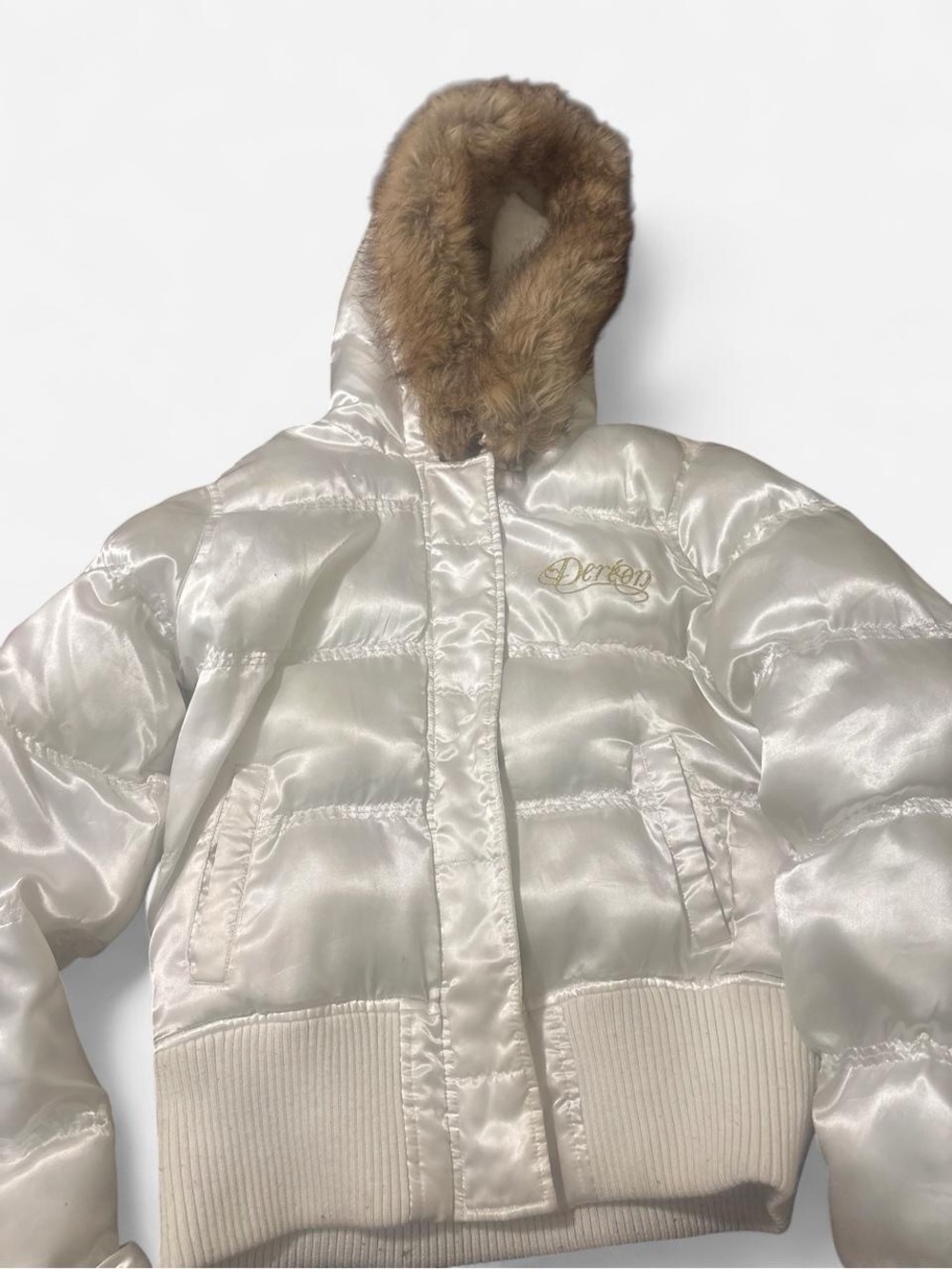 VINTAGE DEREON White Satin Puffer Jacket with Faux-Fur Hood